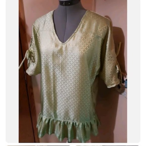 CHARMEUSE Boho Ruffled Blouse XL Mint green Gold Silky print Sexy V-neck Tie sle - Picture 10 of 12